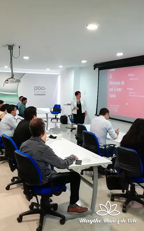 Maythe Muñoz de Cote, Conferencia gratuita sobre gestión de tu Empresa Familiar