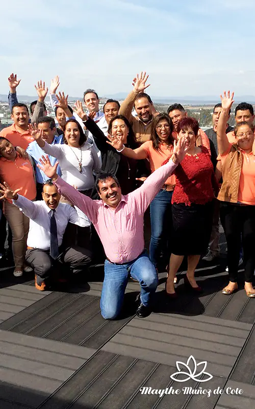 Maythe Muñoz de Cote, Clientes, Familia y Amigos