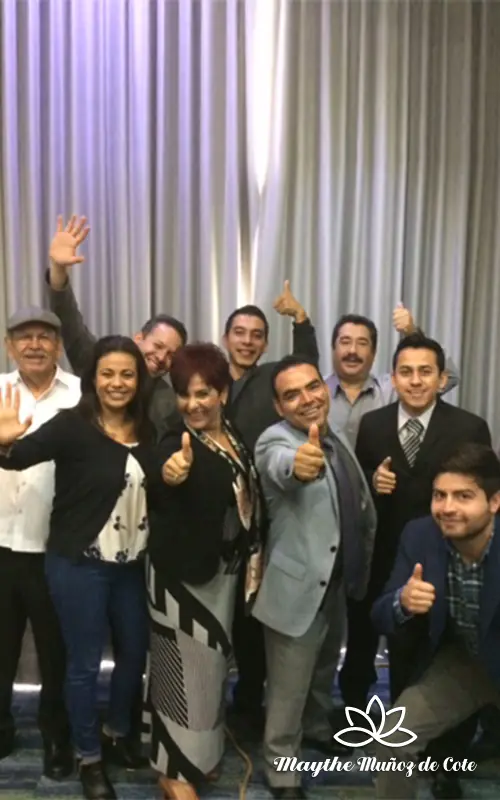 Maythe Muñoz de Cote, Clientes, Familia y Amigos